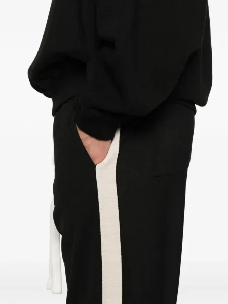 Pantaloni Cole Buxton cu dungi negru