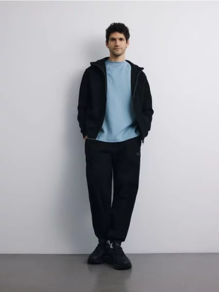 Худи Reserved черное