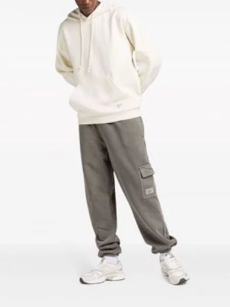 Mikina s kapucí Reebok s autogramem