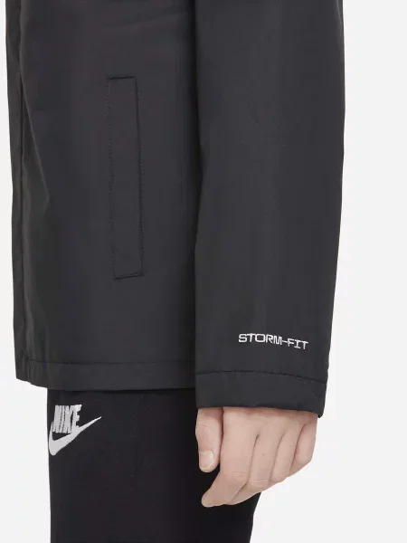 Детская куртка Nike черная