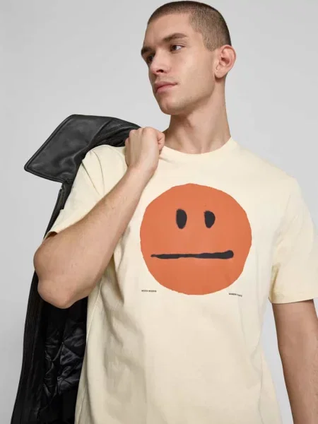 T-shirt z nadrukowanym motywem Wood Wood