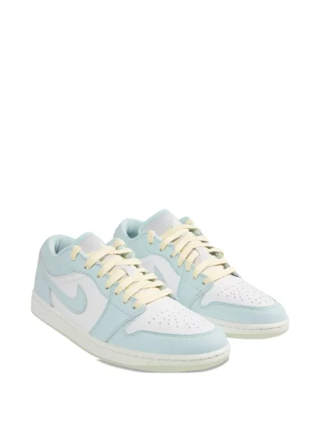 Sneakerși Jordan din piele alb