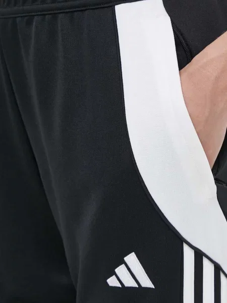 Ruha Adidas fekete