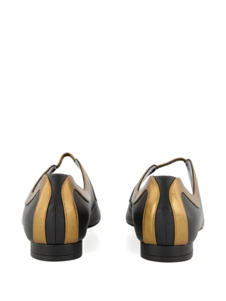 Sandale Manolo Blahnik din piele negru