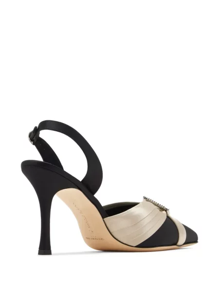 Pantofi cu toc Manolo Blahnik cu cataramă negru