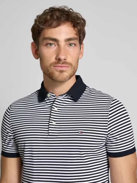 Koszulka polo o kroju slim fit z wyhaftowanym logo Tommy Hilfiger