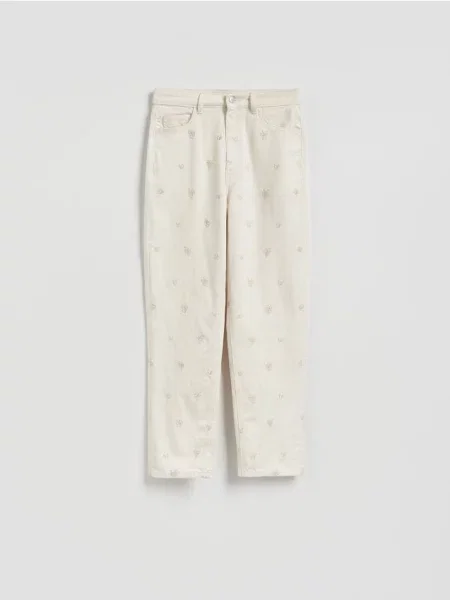 Reserved Jeansy mom z haftem złamana biel