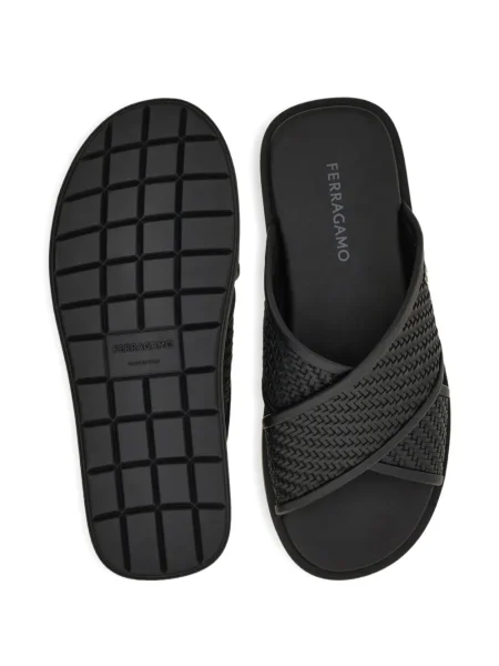 Сандали Ferragamo черно