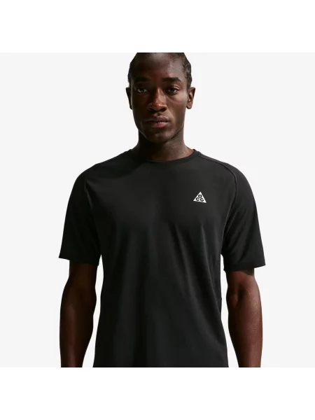 Nike Tričko Acg Solar Chase Z Kombinace Materiálů černá bílé
