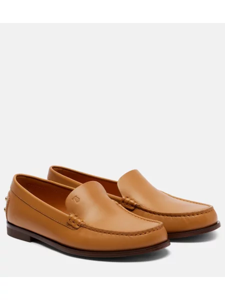 Pantofi loafer Tod's din piele cu tepi maro