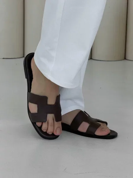 Шлепанцы 105.store коричневые