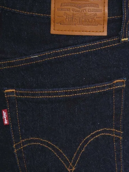 Retro lepršave traperice Levi's® lepršave s izlizanim efektom plava