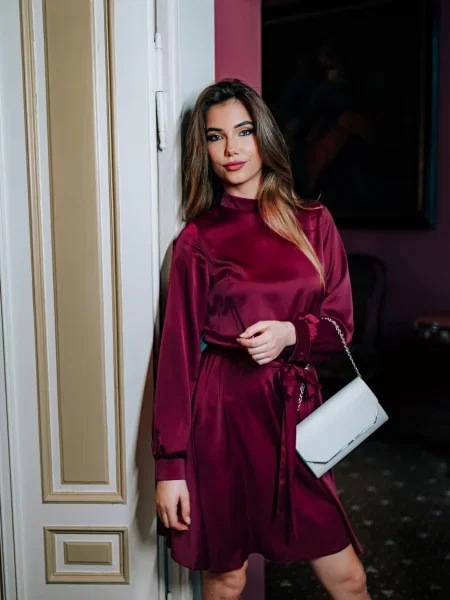 Klasické šaty Makover