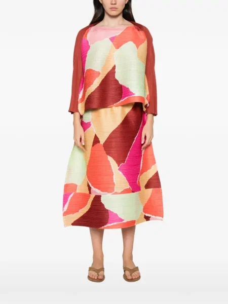 Топ Pleats Please Issey Miyake с принт с абстрактен десен кафяво