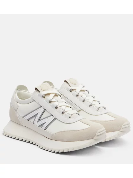 Sneakerși Moncler din piele de căprioară alb