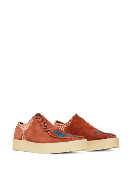 Обувки в стил дерби Clarks Originals с връзки с дантела оранжево