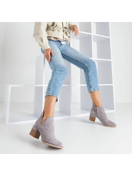 Čevlji do gležnjev Resti siva