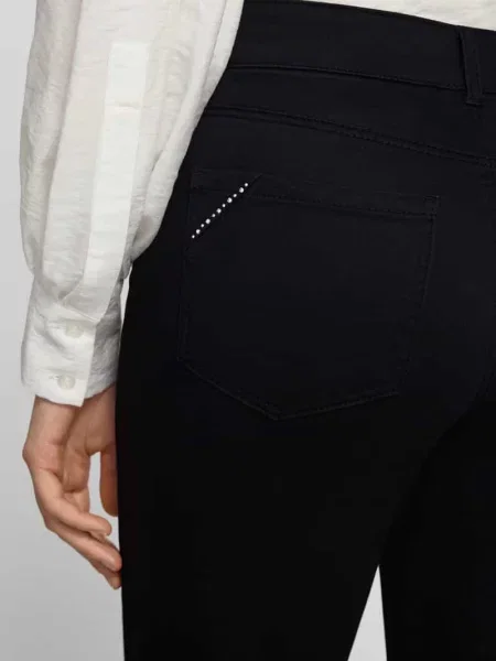 Spodnie materiałowe o kroju straight fit w 5 kieszeni Christian Berg Woman czarne