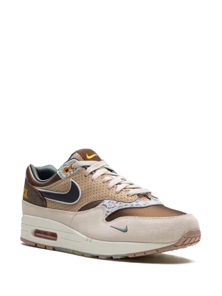 Nėriniuotos sportbačiai Nike Air Max 1 su raišteliais ruda