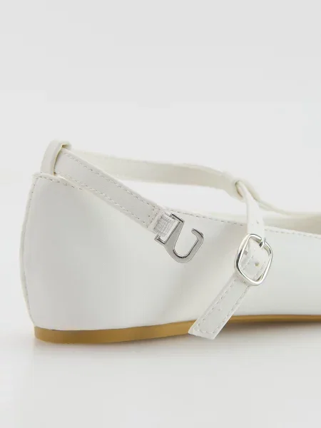 Кожаные балетки Reserved белые