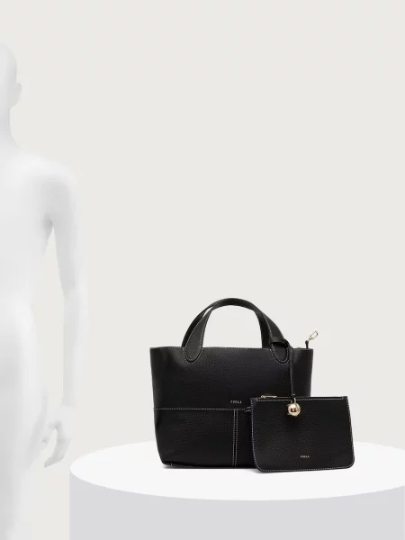 Кожаная сумка шоппер Furla