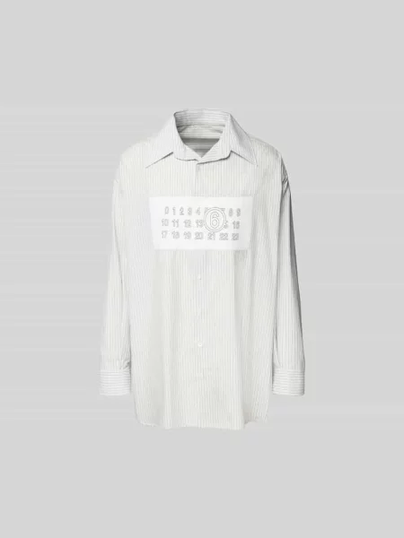 Koszula casualowa o kroju relaxed fit z detalem z logo Mm6 Maison Margiela biała