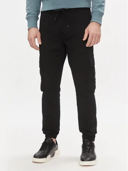 Calvin Klein Jeans Pantaloni trening Skinny Fit negru