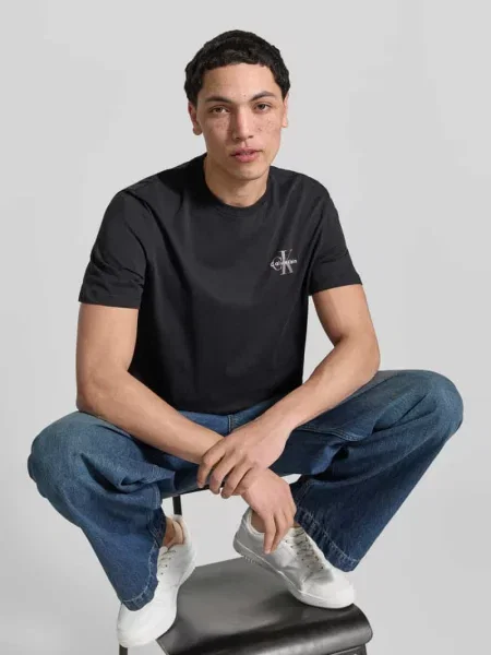 T-shirt z okrągłym dekoltem i logo Calvin Klein Jeans biała