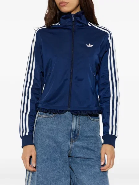 Pulover Adidas cu dungi cu broderie din satin alb