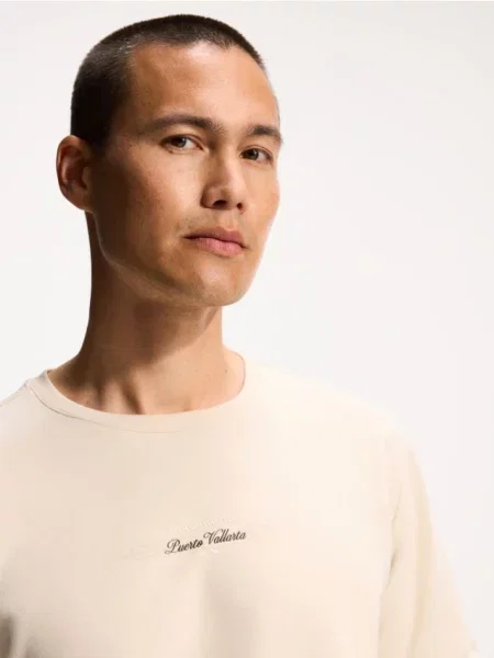 Reserved Tricou regular cu imprimeu bej