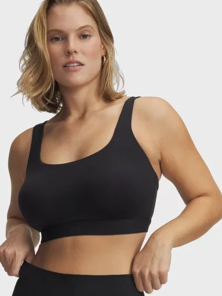 Топ Under Armour черный
