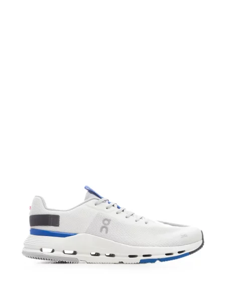 Sneakerși On alb