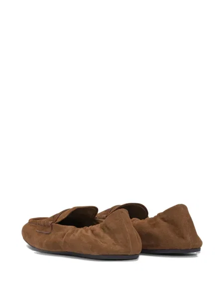 Pantofi loafer Miu Miu din piele de căprioară maro