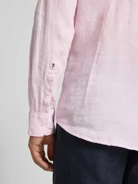 Koszula o kroju slim fit biznes z lnu z kołnierzykiem typu kent Seidensticker