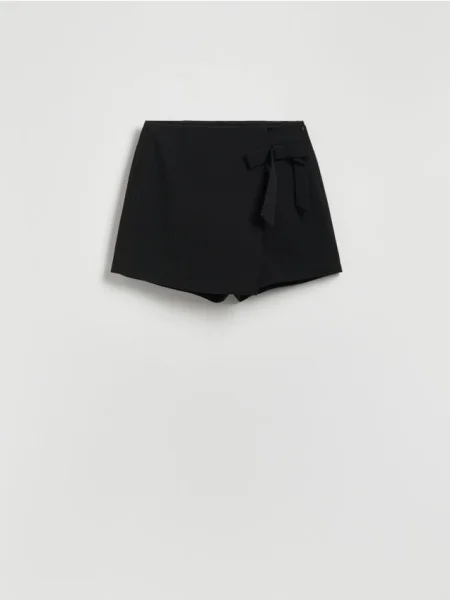 Reserved Spódnico-szorty z kokardą czarny