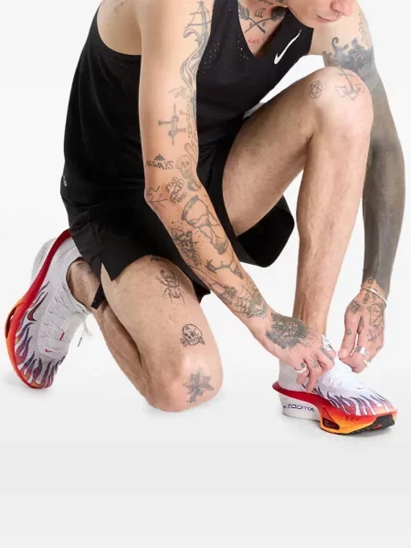 Tricou Nike cu decolteu în V alb