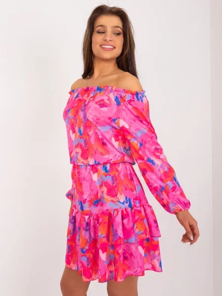 Sukienka Fashionhunters z falbankami garniturowa różowa