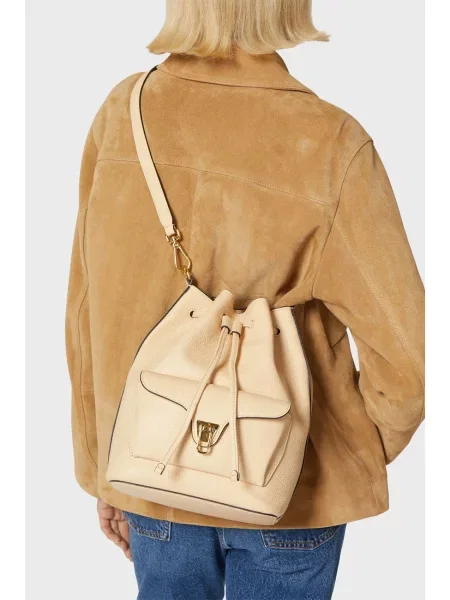 Сумка Coccinelle бежевая