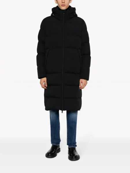Parka Woolrich su gobtuvu juoda