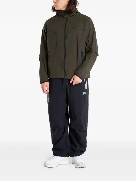Tricou Nike cu decolteu în V alb