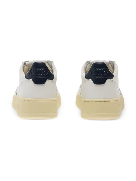 Sneakersy Autry białe