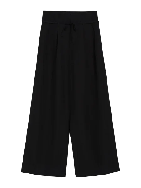 Bershka Hlače z naborki črna