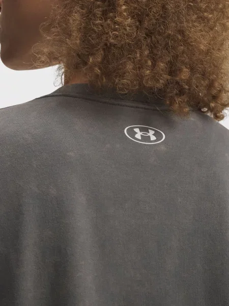 Спортивна футболка Under Armour сіра