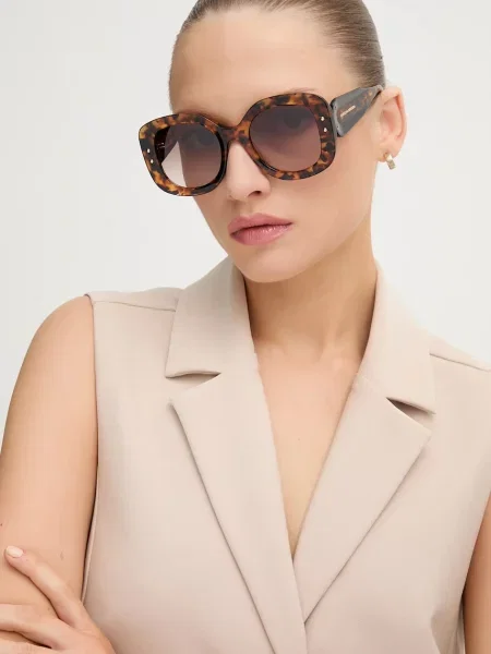 Carolina Herrera napszemüveg barna