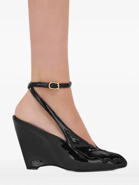 Pantofi cu toc Ferragamo cu pană negru