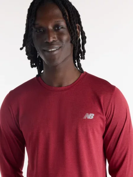 Лонгслив New Balance красный