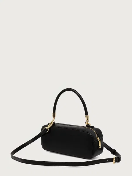 Кожаная сумка-багет Love Moschino