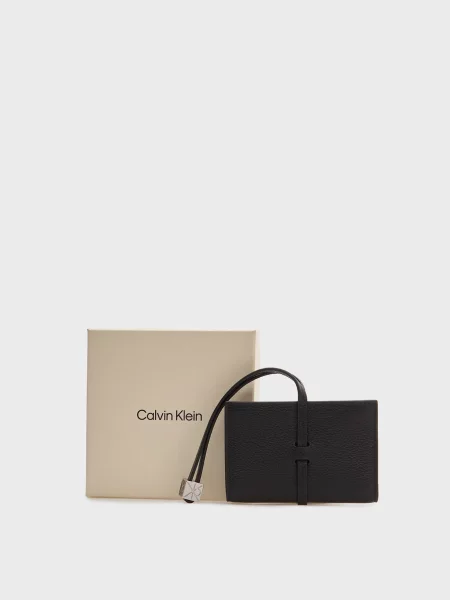 Кожаный кошелек Calvin Klein черный