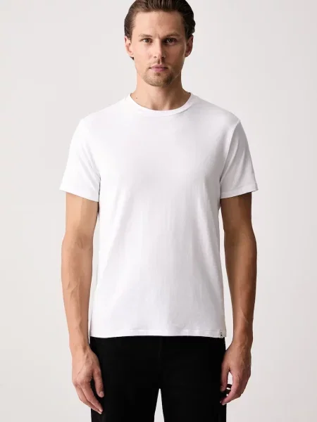 United Colors of Benetton T-shirt basic z biała