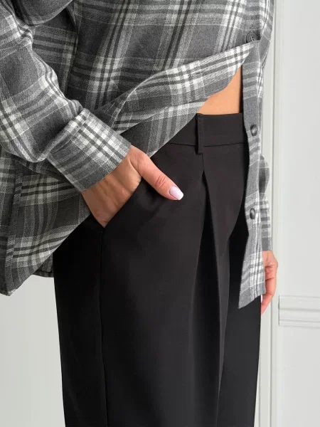 Классические брюки Jadone Fashion черные